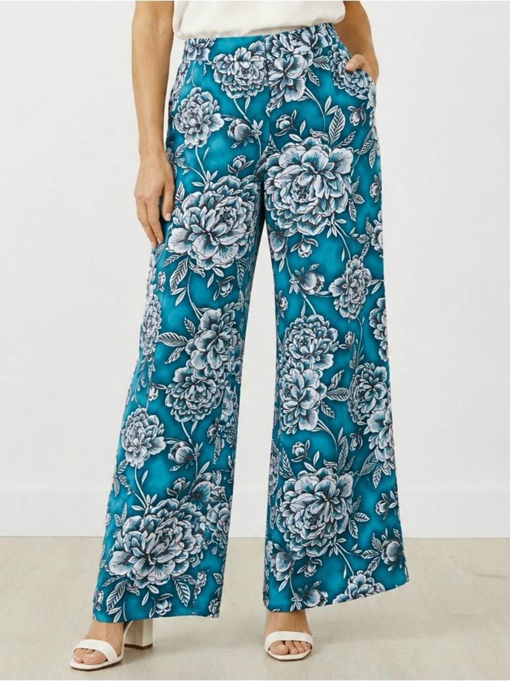 NEW Size 14P Worthington PETITE Blue White Floral Print Wide Leg Business Pants